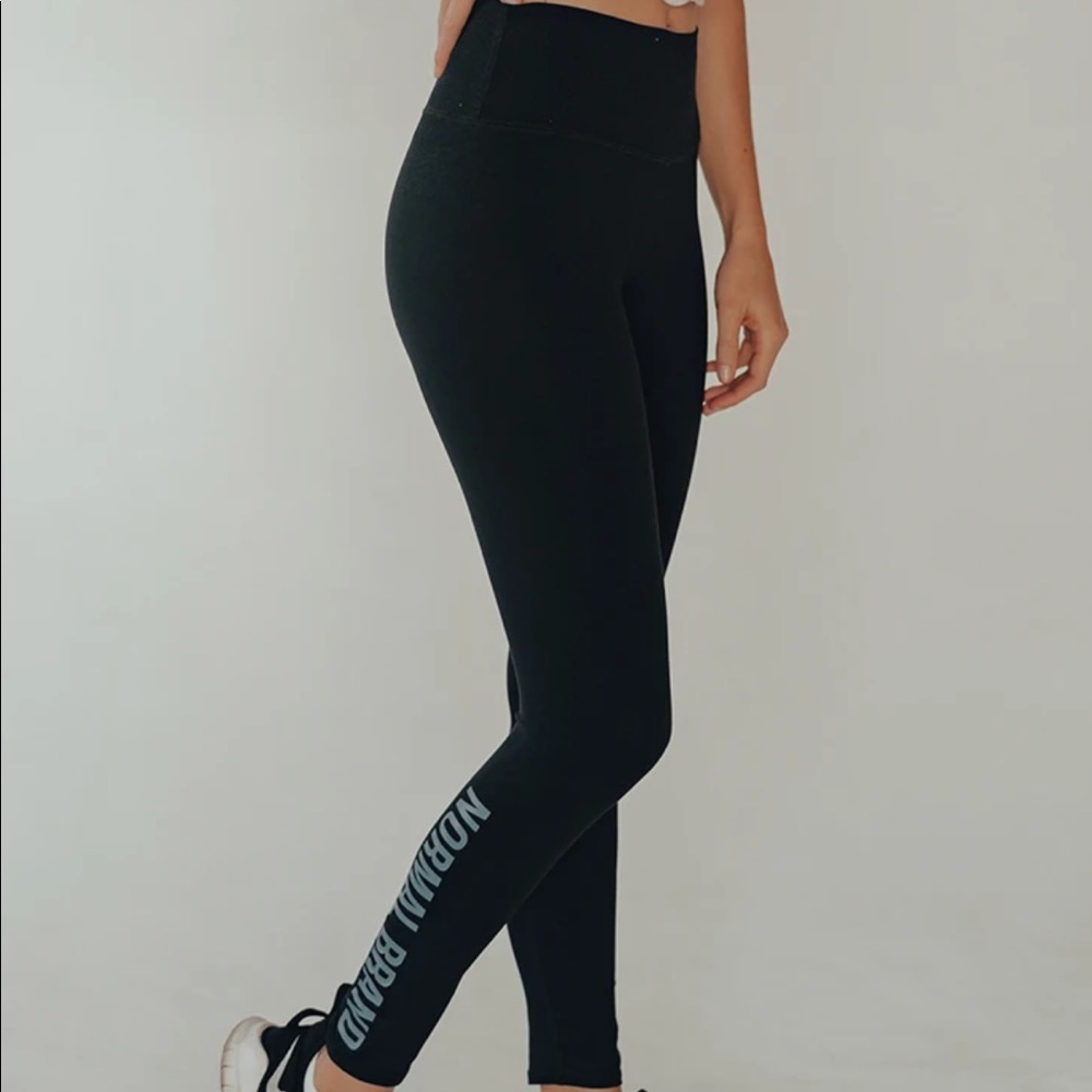 Normal Brand 7/8 Crop Leggings -Black/Blue Small